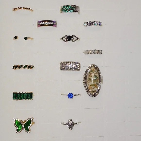 Size 6.5 Entire Collection of Elegant Silver and Green Jewelry Set - Picture 3 of 12